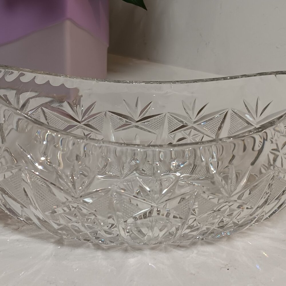 Beautiful Vintage Cut Crystal Canoe Shape Bowl W/ Starburst Etchings